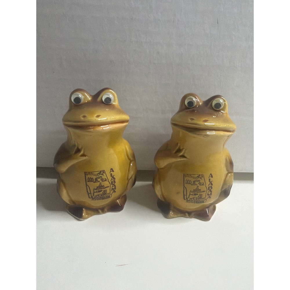 Vintage Alabama Souvenir Frog Salt and Pepper Shakers Ceramic Googly Eyes Brown